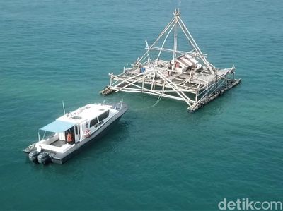 Momen TNI-Satpolair Cek Koordinat Kapal Karam di Sukabumi