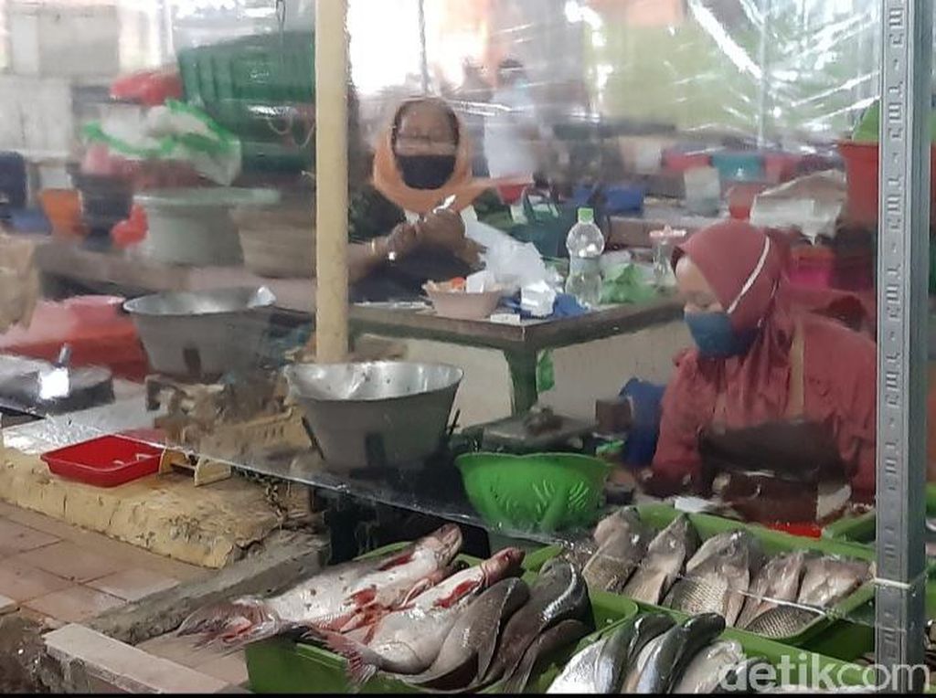 67 Pasar di Surabaya Diimbau Bentuk Satgas Pasar Tangguh