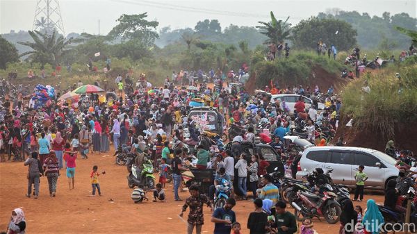 Sempat Ditutup, Tanah Merah Depok Kini Ramai Lagi