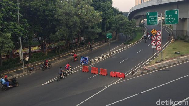 Suasana CFD di Simpang Susun Semanggi Minggu (21/6/2020) Suasana CFD di Simpang Susun Semanggi Minggu (21/6/2020)