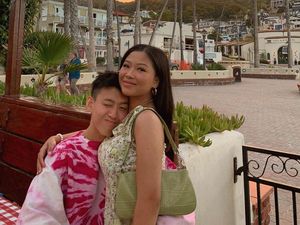 Dulu Fans Kini Jadi Pacar, Wanita Ini Ditaksir Rich Brian Saat Nonton Konser Dulu Fans Kini Jadi Pacar, Wanita Ini Ditaksir Rich Brian Saat Nonton Konser