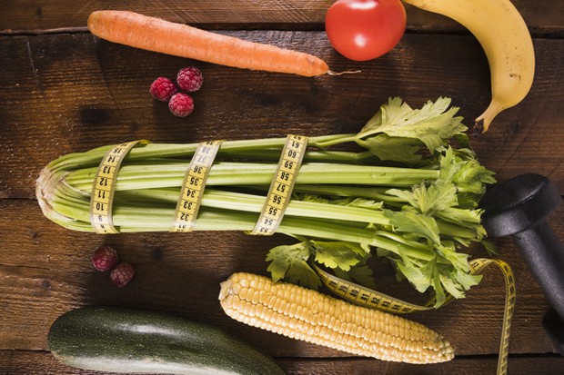 Ilustrasi sayuran daun seledri