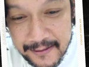 Rindu, Anak Dwi Sasono Tulis Surat untuk Ayahnya Rindu, Anak Dwi Sasono Tulis Surat untuk Ayahnya