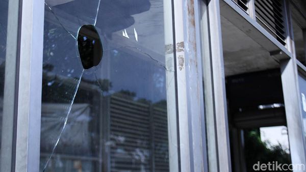 Miris Melihat Kondisi Halte Trans Metro Bandung