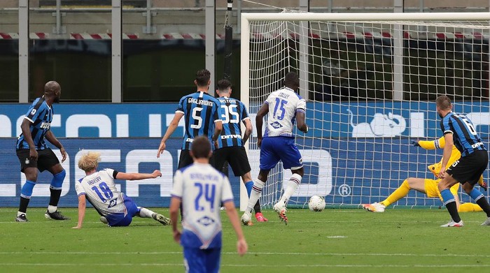MILAN, ITALY - JUNE 21:  Morten Thorsby of UC Sampdoria scores his goal during the Serie A match between FC Internazionale and UC Sampdoria at Stadio Giuseppe Meazza on June 21, 2020 in Milan, Italy.  (Photo by Emilio Andreoli/Getty Images)