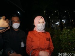 KPK Cecar Tin Zuraida soal Sewa Rumah untuk Nurhadi Saat Buron