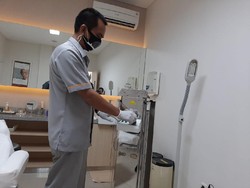 Klinik Kecantikan di Surabaya Terapkan Double Protection Saat New Normal