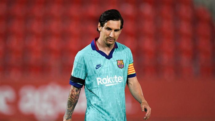 Lionel Messi MALLORCA, SPAIN - JUNE 13: Lionel Messi of FC Barcelona looks on during the Liga match between RCD Mallorca and FC Barcelona at Estadio de Son Moix on June 13, 2020 in Mallorca, Spain. (Photo by David Ramos/Getty Images)