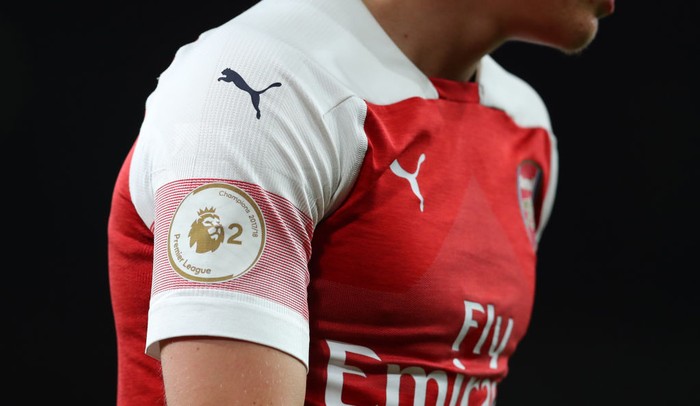 LONDON, ENGLAND - AUGUST 31: Detail view of the Premier League 2 badge on the shirt of and Arsenal player during the Premier League 2 match between Arsenal and Tottenham Hotspur at Emirates Stadium on August 31, 2018 in London, England. (Photo by Catherine Ivill/Getty Images)