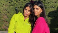 Ini foto Maria Taktouk dan ibunya, Daniella Semaan. Lebih mirip kakak dan adik ya? (Instagram/mariataktouk)