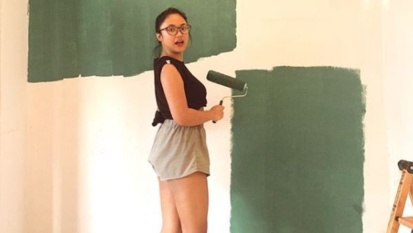 Intip Beberapa Sudut Rumah Marion Jola, Temboknya Dicat Sendiri