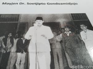 Tulisan Teks Proklamasi Soekarno Sempat Dibuang di Keranjang Sampah Tulisan Teks Proklamasi Soekarno Sempat Dibuang di Keranjang Sampah