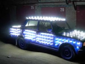 Ini Dia Tampang Ekstrem Bodi Mobil dengan 300 Lampu LED