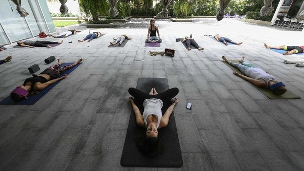 Momen Peringatan Hari Yoga Internasional di Berbagai Negara
