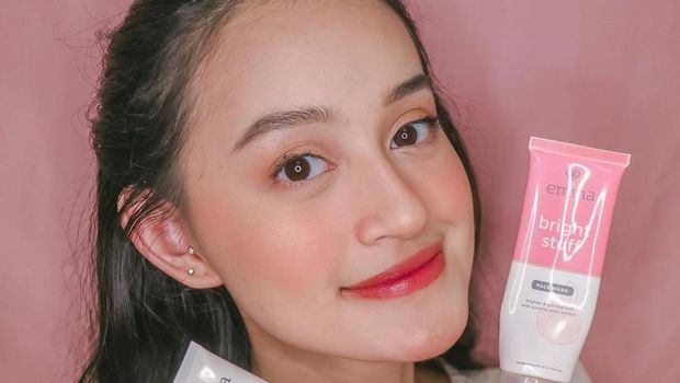 beauty vlogger Nadya Aqilla