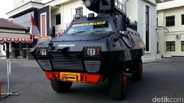 Pengamanan Diperketat! Polres Karanganyar Dijaga Barracuda