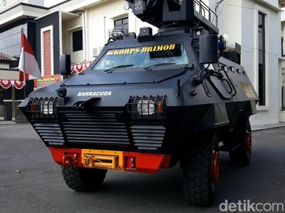 Pengamanan Diperketat! Polres Karanganyar Dijaga Barracuda