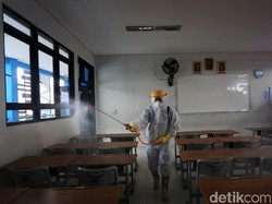 Siswa SMP Kena Corona di Rumah: Teman dan Guru Di-swab, Sekolah Ditutup