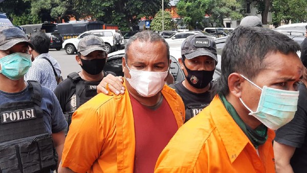 Polisi Gelar Jumpa Pers Terkait Penembakan di Green Lake, John Kei Dipamerkan Polisi Gelar Jumpa Pers Terkait Penembakan di Green Lake, John Kei Dipamerkan