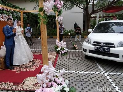 Nikahan Drive-Thru Ala Hotel di Cirebon