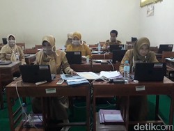 PPDB SMP di Brebes Gunakan Sistem Drive Thru, Seperti Apa?