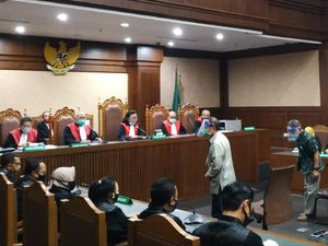 Dua Terdakwa Kasus Korupsi Rp 37,8 T PT TPPI Divonis 4 Tahun Penjara Dua Terdakwa Kasus Korupsi Rp 37,8 T PT TPPI Divonis 4 Tahun Penjara