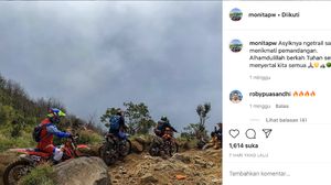 Aksi Doni Tata dan Crosser Cantik Trabas di Gunung Sumbing