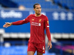 Liverpool Selangkah Menuju Trofi Premier League