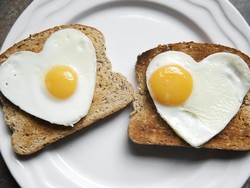 Sarapan Tinggi Protein Bikin Badan Tetap Langsing