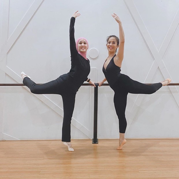 Setelah sekian tahun berhenti menari Balet Prita mencoba menari lagi setelah diajak temannya.