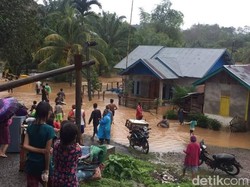 Sungai Durian Meluap, Permukiman di Penanjung Bengkulu Tengah Terendam Banjir