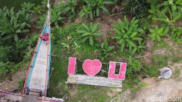 Wisata Menara Pandang Baru di Bukit Pantai Cikembang