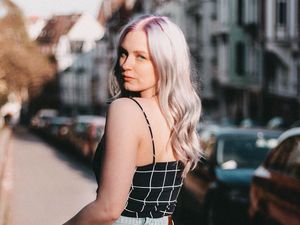 Wanita Ini Dulu Binaragawan Kekar Kini Jadi Model Berukuran Plus