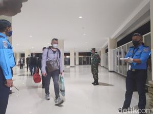 Rentetan Kedatangan TKA China ke Sultra hingga Gelombang Ketiga Rentetan Kedatangan TKA China ke Sultra hingga Gelombang Ketiga
