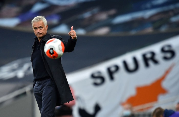 LONDON, ENGLAND - JUNE 19: Jose Mourinho, Manager of Tottenham Hotspur reacts during the Premier League match between Tottenham Hotspur and Manchester United at Tottenham Hotspur Stadium on June 19, 2020 in London, England. (Photo by Glyn Kirk/ Pool via Getty Images)