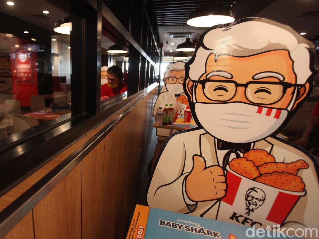 Cerita di Balik KFC Digeruduk Karyawan Cerita di Balik KFC Digeruduk Karyawan