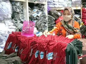 Curhat Pedagang Seragam Sekolah, Omzet Turun hingga 70%