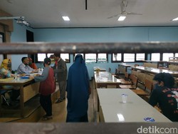 Protes Anaknya Tak Lolos, Puluhan Orangtua Siswa Datangi SMA 10 Bandung