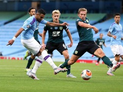 Berbatov: Tanpa Aguero pun City Masih Lebih Oke dari Chelsea