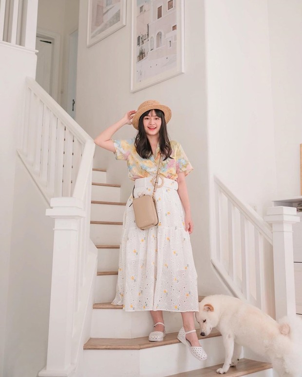 Tips tampil dengan outfit tabrak warna yang cute ala Vanessa Andrea