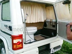 Serasa WC Berjalan, Mobil Ini Dilengkapi Toilet Duduk