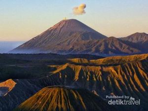 Selebgram Bule yang Bertaruh Nyawa di Kawah Bromo Minta Maaf Selebgram Bule yang Bertaruh Nyawa di Kawah Bromo Minta Maaf