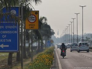 India dan Pakistan Saling Usir Diplomat dengan Tuduhan Spionase