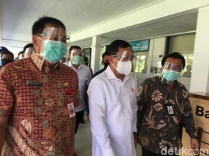 Menkes Tegaskan Tidak Ada Lagi PSBB Ulang di Surabaya Raya