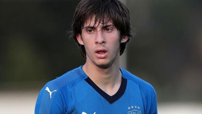 BUSTO ARSIZIO, ITALY - MARCH 21:  Mirko Antonucci of Italy looks on during the International Friendly match between Italy U20 and Czech Republic U20 on March 21, 2019 in Busto Arsizio, Italy.  (Photo by Emilio Andreoli/Getty Images)