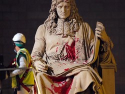 Patung Tokoh di Prancis Jadi Sasaran Gerakan Anti-rasisme Patung Tokoh di Prancis Jadi Sasaran Gerakan Anti-rasisme