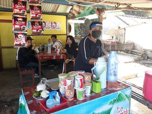 Sukacita Pedagang karena Pantai Gunungkidul Dibuka Lagi Sukacita Pedagang karena Pantai Gunungkidul Dibuka Lagi