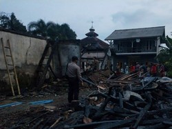 Ponpes di Cianjur Ludes Terbakar, 100 Santri Mengungsi