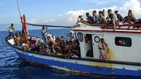 Potret Pengungsi Rohingya Terdampar di Pesisir Pantai Aceh