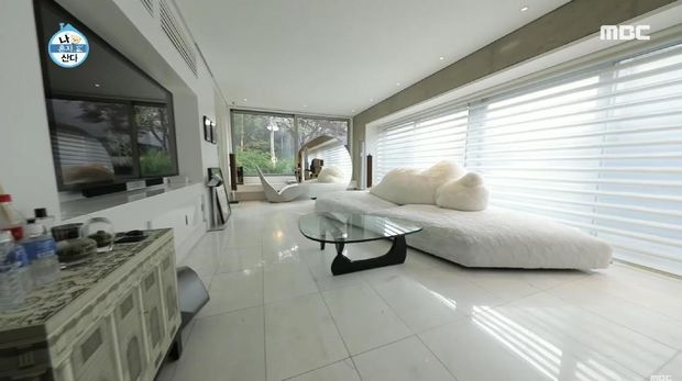 Rumah Minimalis Yoo Ah In